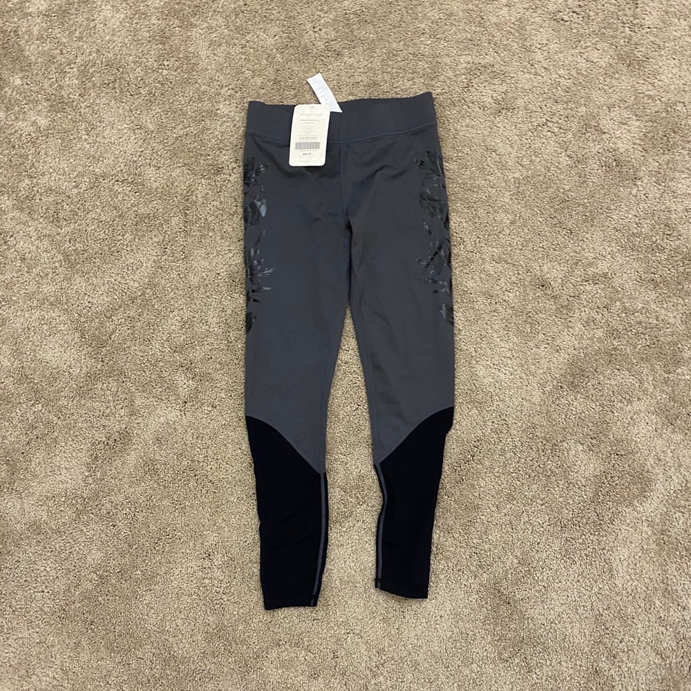 NWT Fabletics Salar Mesh Legging